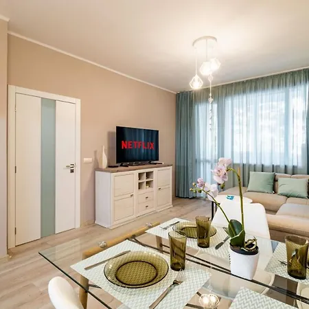 Aquamarine * וארנה