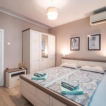 Aquamarine וארנה